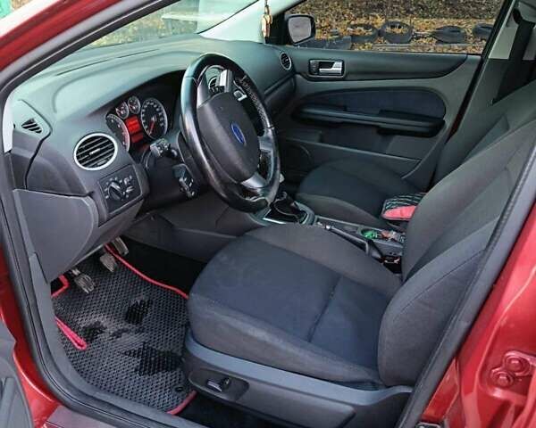 Оранжевый Форд Фокус, объемом двигателя 1.6 л и пробегом 214 тыс. км за 5100 $, фото 10 на Automoto.ua