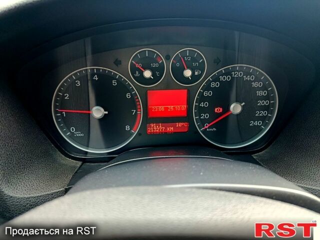 Помаранчевий Форд Фокус, об'ємом двигуна 1.6 л та пробігом 213 тис. км за 5600 $, фото 7 на Automoto.ua