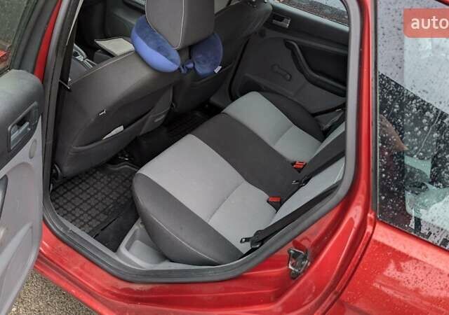 Оранжевый Форд Фокус, объемом двигателя 1.8 л и пробегом 170 тыс. км за 4000 $, фото 19 на Automoto.ua