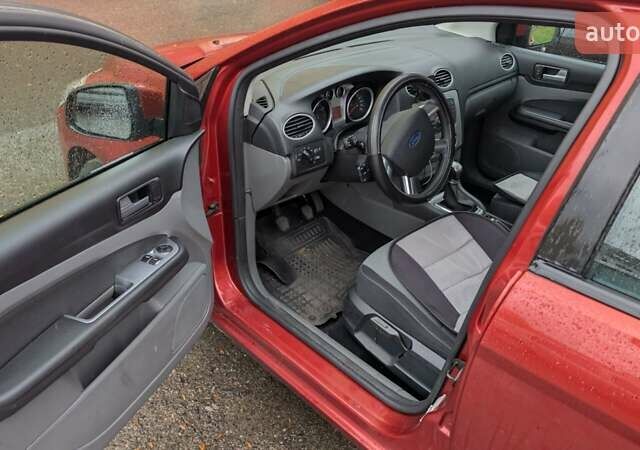 Оранжевый Форд Фокус, объемом двигателя 1.8 л и пробегом 170 тыс. км за 4000 $, фото 13 на Automoto.ua