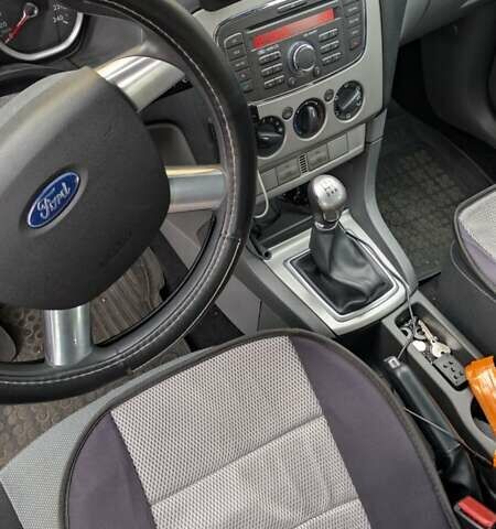 Оранжевый Форд Фокус, объемом двигателя 1.8 л и пробегом 170 тыс. км за 4000 $, фото 14 на Automoto.ua