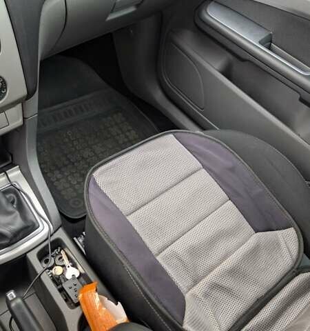 Оранжевый Форд Фокус, объемом двигателя 1.8 л и пробегом 170 тыс. км за 4000 $, фото 16 на Automoto.ua