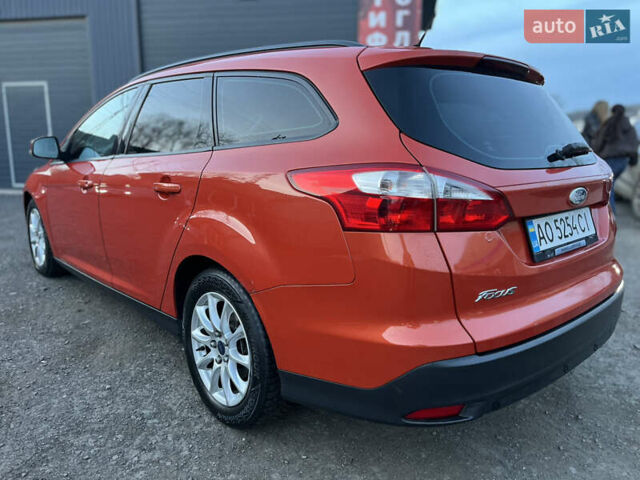 Помаранчевий Форд Фокус, об'ємом двигуна 1.6 л та пробігом 367 тис. км за 7400 $, фото 2 на Automoto.ua