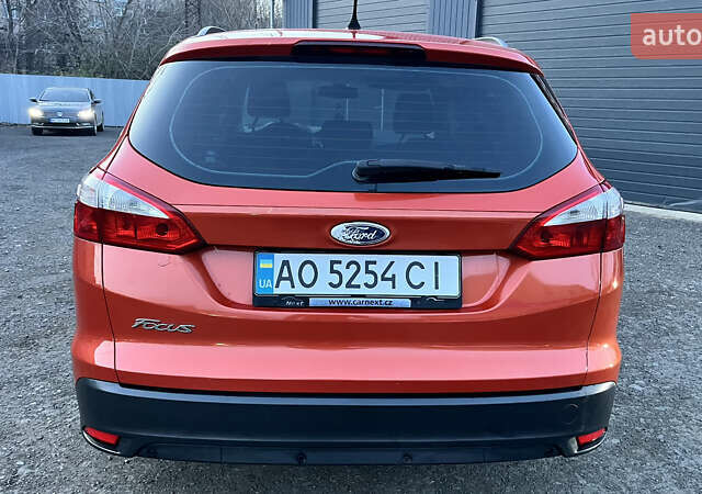 Помаранчевий Форд Фокус, об'ємом двигуна 1.6 л та пробігом 367 тис. км за 7400 $, фото 3 на Automoto.ua