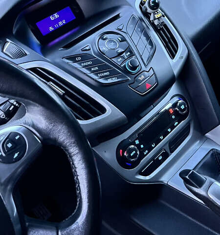 Помаранчевий Форд Фокус, об'ємом двигуна 1.6 л та пробігом 367 тис. км за 7400 $, фото 10 на Automoto.ua