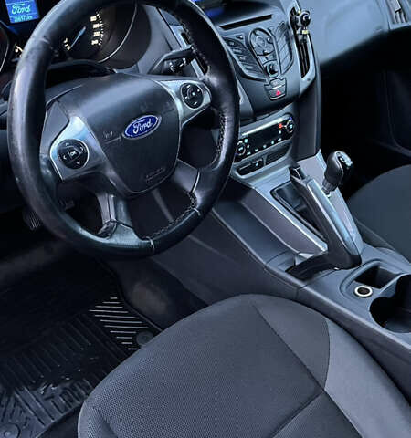 Помаранчевий Форд Фокус, об'ємом двигуна 1.6 л та пробігом 367 тис. км за 7400 $, фото 9 на Automoto.ua