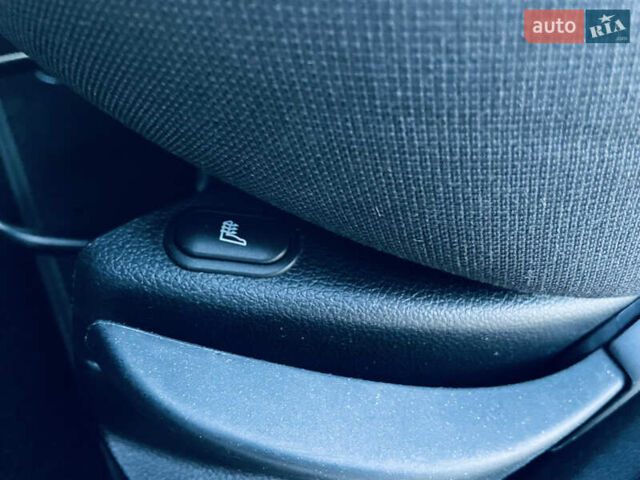 Білий Форд Фьюжен, об'ємом двигуна 1.4 л та пробігом 171 тис. км за 5699 $, фото 6 на Automoto.ua