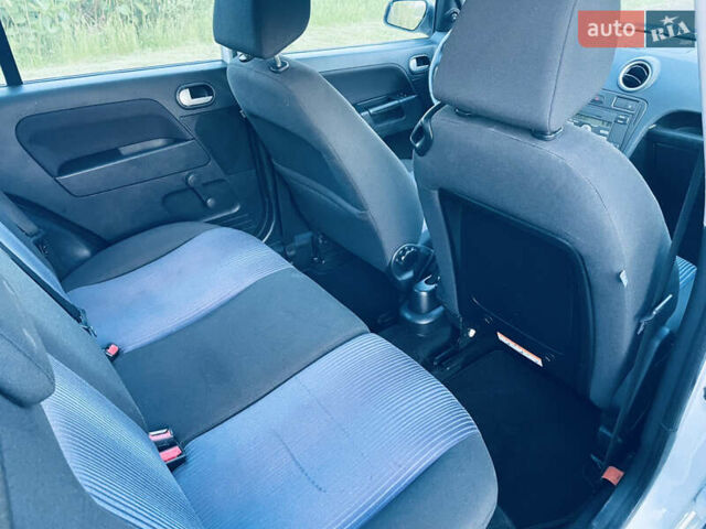 Білий Форд Фьюжен, об'ємом двигуна 1.4 л та пробігом 171 тис. км за 5699 $, фото 3 на Automoto.ua
