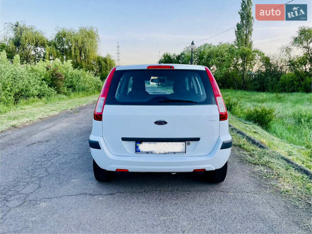 Білий Форд Фьюжен, об'ємом двигуна 1.4 л та пробігом 171 тис. км за 5699 $, фото 15 на Automoto.ua