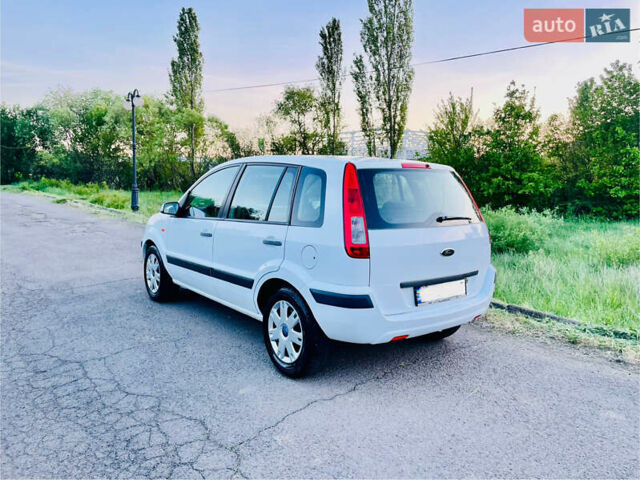 Білий Форд Фьюжен, об'ємом двигуна 1.4 л та пробігом 171 тис. км за 5699 $, фото 16 на Automoto.ua