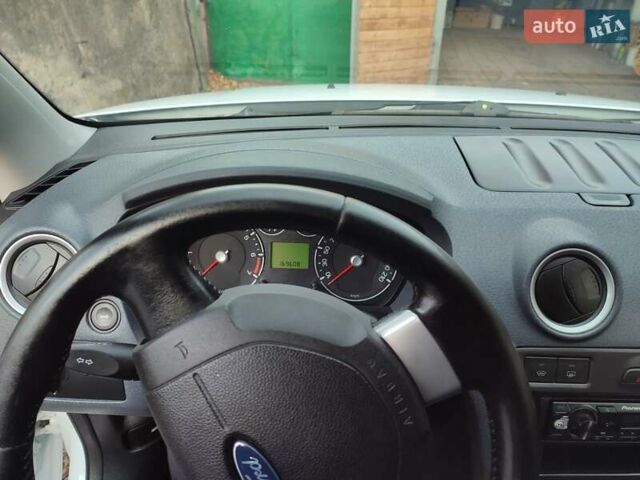 Білий Форд Фьюжен, об'ємом двигуна 1.4 л та пробігом 169 тис. км за 6300 $, фото 14 на Automoto.ua