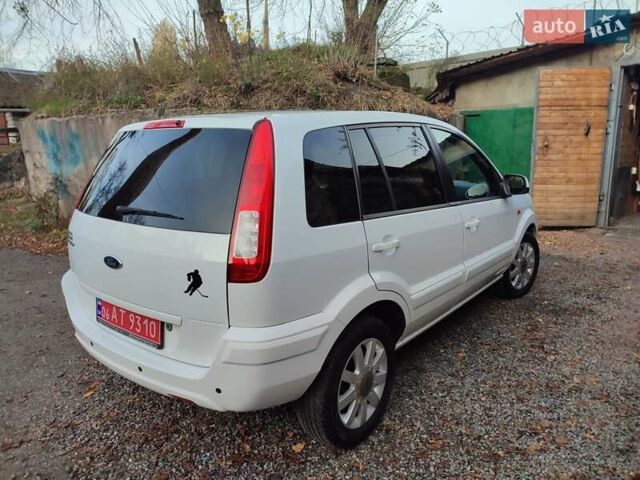 Білий Форд Фьюжен, об'ємом двигуна 1.4 л та пробігом 169 тис. км за 6300 $, фото 3 на Automoto.ua