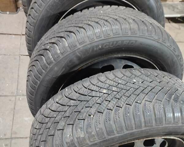 Білий Форд Фьюжен, об'ємом двигуна 1.4 л та пробігом 169 тис. км за 6300 $, фото 26 на Automoto.ua