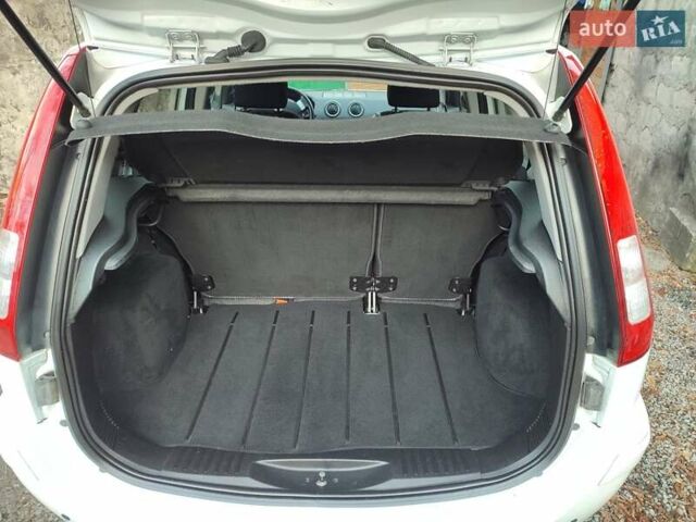 Білий Форд Фьюжен, об'ємом двигуна 1.4 л та пробігом 169 тис. км за 6300 $, фото 19 на Automoto.ua