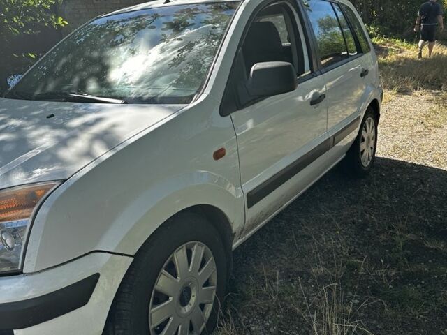 Білий Форд Фьюжен, об'ємом двигуна 1.2 л та пробігом 195 тис. км за 4600 $, фото 4 на Automoto.ua
