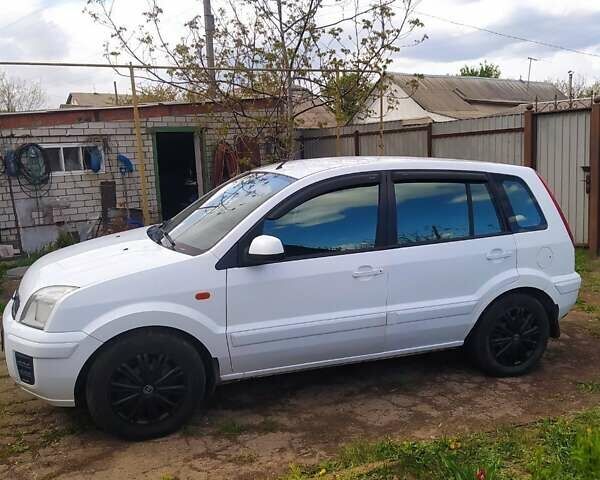 Белый Форд Фьюжн, объемом двигателя 1.4 л и пробегом 146 тыс. км за 4700 $, фото 8 на Automoto.ua