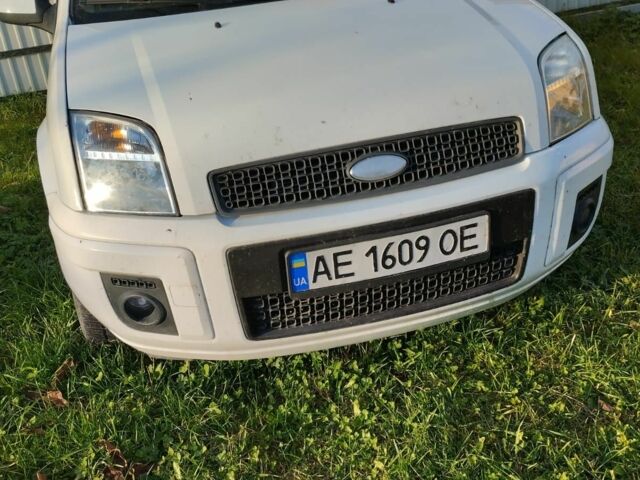 Белый Форд Фьюжн, объемом двигателя 1.4 л и пробегом 160 тыс. км за 4300 $, фото 2 на Automoto.ua