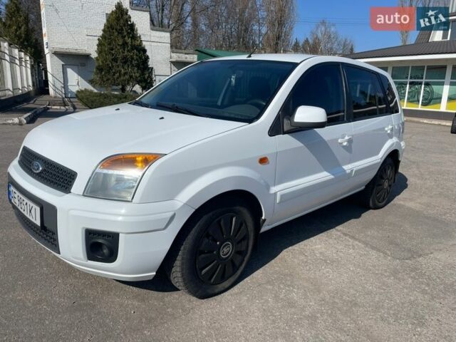 Белый Форд Фьюжн, объемом двигателя 1.39 л и пробегом 202 тыс. км за 5250 $, фото 2 на Automoto.ua