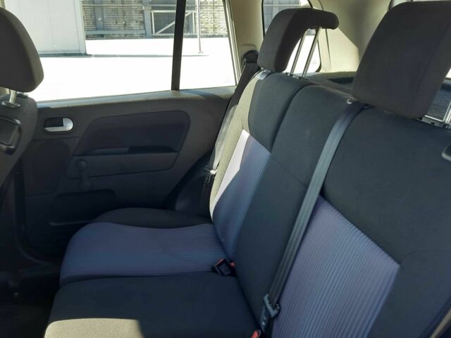 Белый Форд Фьюжн, объемом двигателя 1.4 л и пробегом 231 тыс. км за 4650 $, фото 7 на Automoto.ua