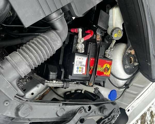 Білий Форд Фьюжен, об'ємом двигуна 1.6 л та пробігом 156 тис. км за 6600 $, фото 43 на Automoto.ua