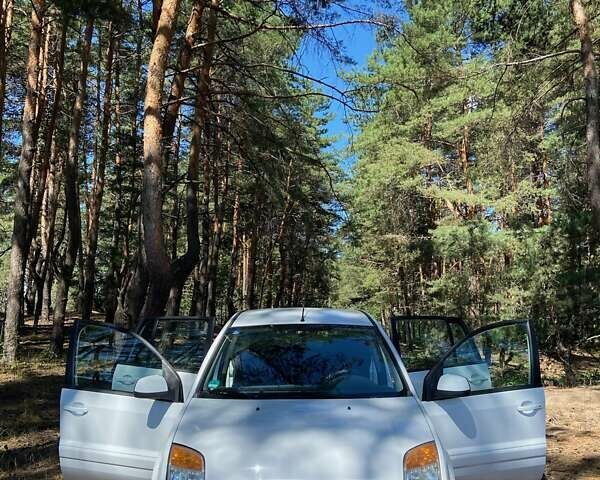 Белый Форд Фьюжн, объемом двигателя 1.4 л и пробегом 194 тыс. км за 5500 $, фото 5 на Automoto.ua