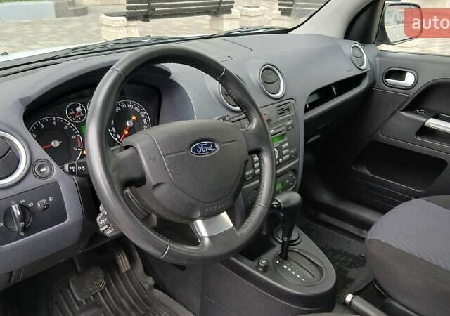 Білий Форд Фьюжен, об'ємом двигуна 0 л та пробігом 130 тис. км за 6900 $, фото 5 на Automoto.ua