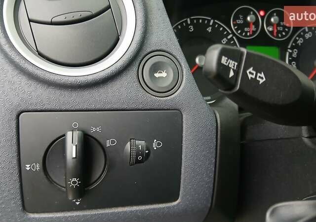 Білий Форд Фьюжен, об'ємом двигуна 0 л та пробігом 130 тис. км за 6900 $, фото 13 на Automoto.ua