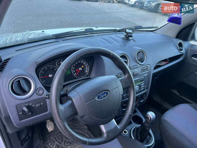 Белый Форд Фьюжн, объемом двигателя 1.4 л и пробегом 162 тыс. км за 6490 $, фото 16 на Automoto.ua
