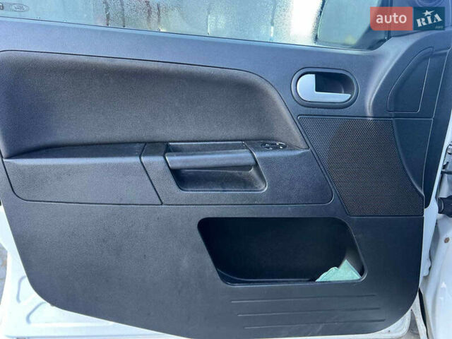 Белый Форд Фьюжн, объемом двигателя 1.4 л и пробегом 162 тыс. км за 6490 $, фото 14 на Automoto.ua