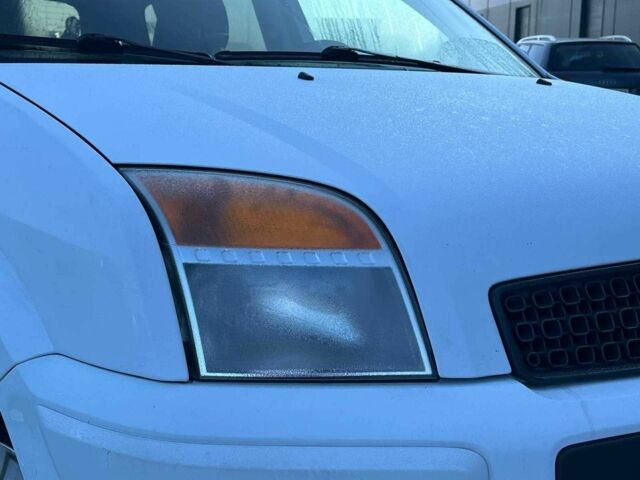 Білий Форд Фьюжен, об'ємом двигуна 1.4 л та пробігом 162 тис. км за 6490 $, фото 12 на Automoto.ua