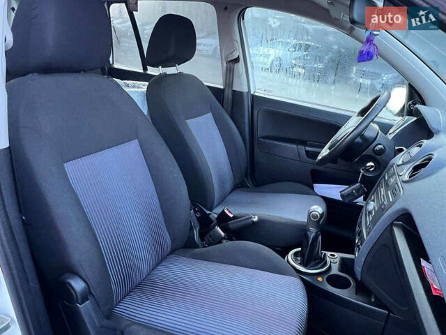 Белый Форд Фьюжн, объемом двигателя 1.4 л и пробегом 162 тыс. км за 6490 $, фото 32 на Automoto.ua