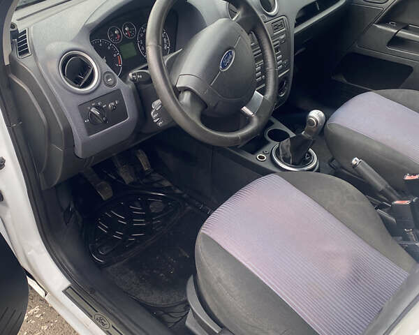 Белый Форд Фьюжн, объемом двигателя 1.39 л и пробегом 164 тыс. км за 5499 $, фото 10 на Automoto.ua