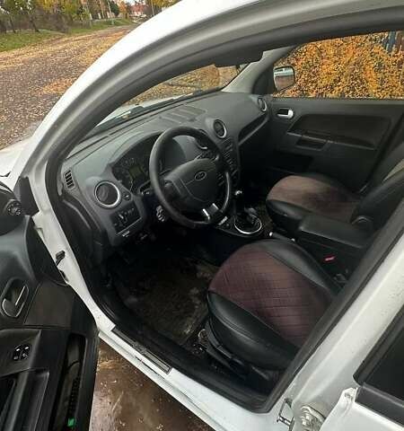 Форд Фьюжен 2011 у Чернухах на Automoto.ua Білий Форд Фьюжен, об'ємом двигуна 1.4 л та пробігом 109 тис. км за 7200 $, фото 3 на Automoto.ua