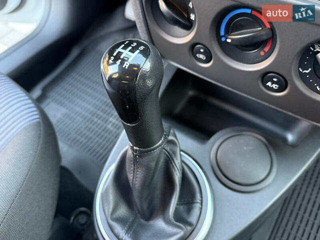 Форд Фьюжн 2011 в Одессе на Automoto.ua Белый Форд Фьюжн, объемом двигателя 1.4 л и пробегом 58 тыс. км за 7800 $, фото 33 на Automoto.ua