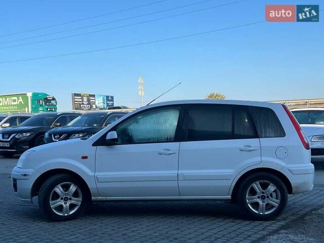 Белый Форд Фьюжн, объемом двигателя 1.4 л и пробегом 162 тыс. км за 6490 $, фото 3 на Automoto.ua