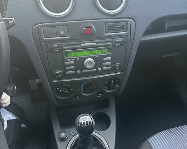 Белый Форд Фьюжн, объемом двигателя 1.39 л и пробегом 201 тыс. км за 5500 $, фото 11 на Automoto.ua