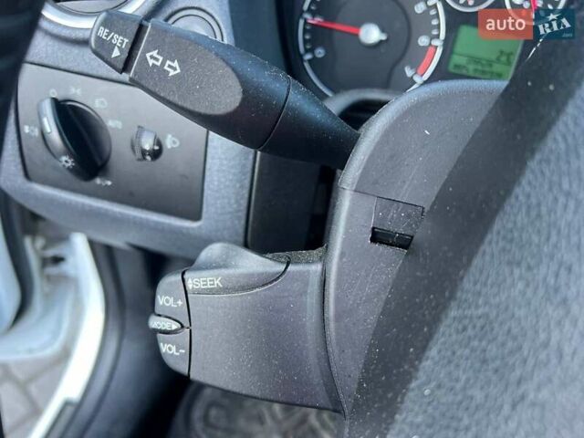 Белый Форд Фьюжн, объемом двигателя 1.4 л и пробегом 162 тыс. км за 6490 $, фото 23 на Automoto.ua