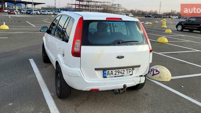 Белый Форд Фьюжн, объемом двигателя 1.6 л и пробегом 132 тыс. км за 5033 $, фото 4 на Automoto.ua
