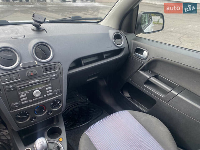 Белый Форд Фьюжн, объемом двигателя 1.39 л и пробегом 164 тыс. км за 5499 $, фото 22 на Automoto.ua