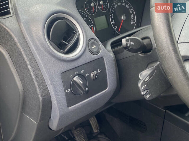 Белый Форд Фьюжн, объемом двигателя 1.39 л и пробегом 164 тыс. км за 5499 $, фото 19 на Automoto.ua