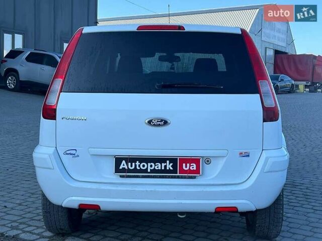 Белый Форд Фьюжн, объемом двигателя 1.4 л и пробегом 162 тыс. км за 6490 $, фото 6 на Automoto.ua