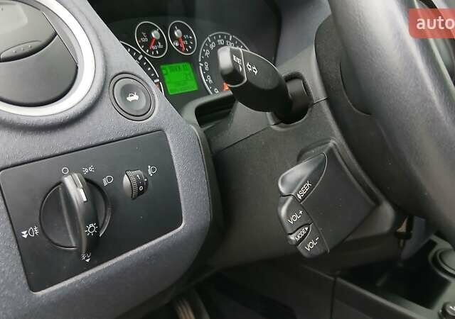 Білий Форд Фьюжен, об'ємом двигуна 0 л та пробігом 130 тис. км за 6900 $, фото 9 на Automoto.ua