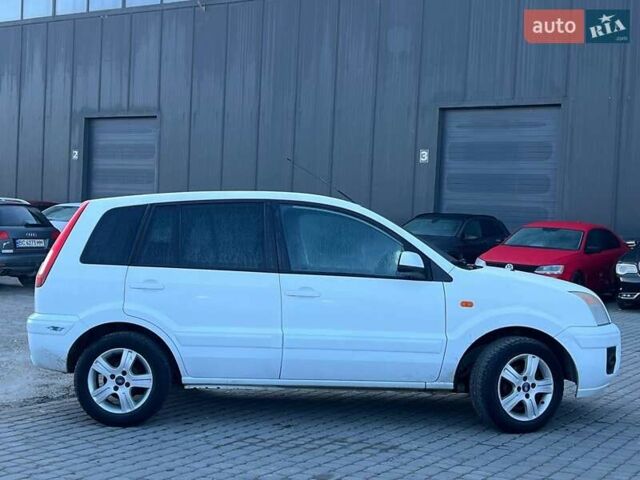 Белый Форд Фьюжн, объемом двигателя 1.4 л и пробегом 162 тыс. км за 6490 $, фото 9 на Automoto.ua