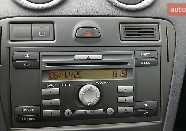 Білий Форд Фьюжен, об'ємом двигуна 0 л та пробігом 130 тис. км за 6900 $, фото 12 на Automoto.ua