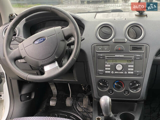 Белый Форд Фьюжн, объемом двигателя 1.39 л и пробегом 164 тыс. км за 5499 $, фото 15 на Automoto.ua