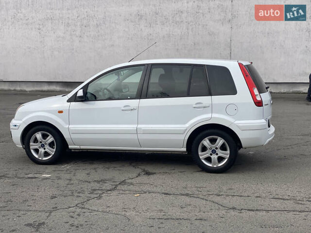 Белый Форд Фьюжн, объемом двигателя 1.39 л и пробегом 164 тыс. км за 5499 $, фото 6 на Automoto.ua