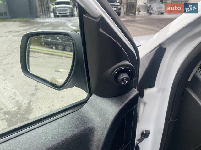 Белый Форд Фьюжн, объемом двигателя 1.39 л и пробегом 164 тыс. км за 5499 $, фото 18 на Automoto.ua