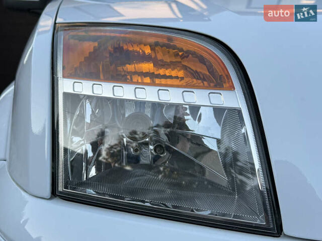 Форд Фьюжн 2011 в Одессе на Automoto.ua Белый Форд Фьюжн, объемом двигателя 1.4 л и пробегом 58 тыс. км за 7800 $, фото 47 на Automoto.ua