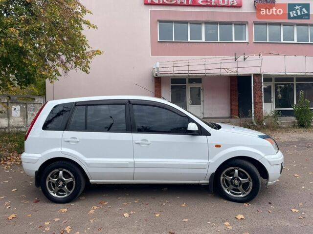 Белый Форд Фьюжн, объемом двигателя 1.4 л и пробегом 139 тыс. км за 5350 $, фото 3 на Automoto.ua
