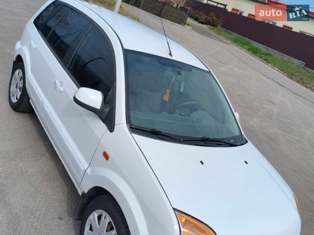 Белый Форд Фьюжн, объемом двигателя 1.4 л и пробегом 190 тыс. км за 5200 $, фото 4 на Automoto.ua